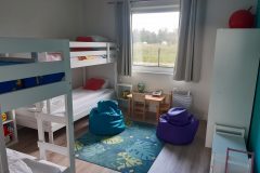 20210521-Villa-Ra-Kolczewo-Holiday-house-kids-room-bunkbed-scaled